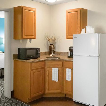 Holiday Inn Express - Ludlow - Chicopee Area By Ihg Екстериор снимка