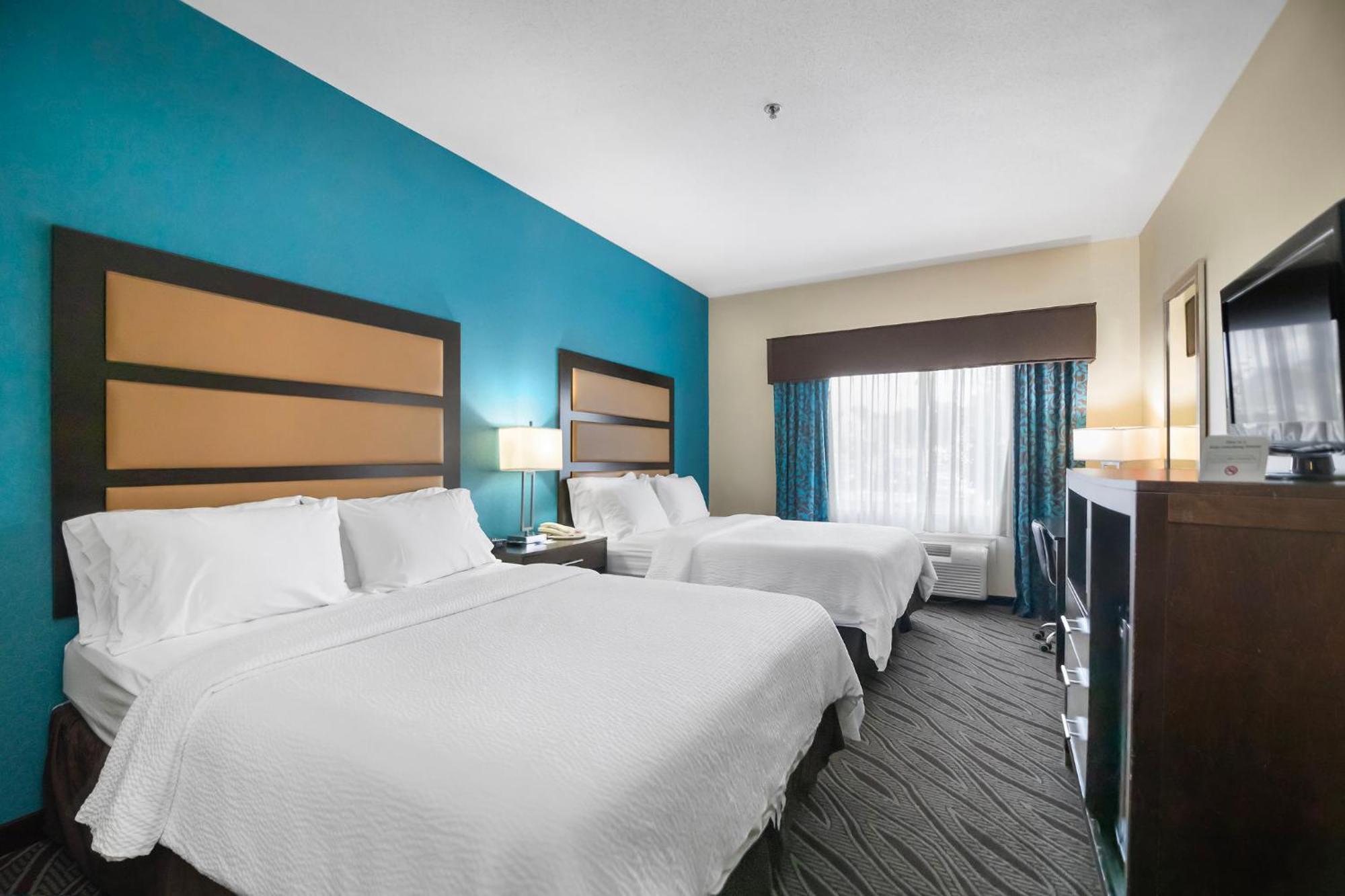 Holiday Inn Express - Ludlow - Chicopee Area By Ihg Екстериор снимка